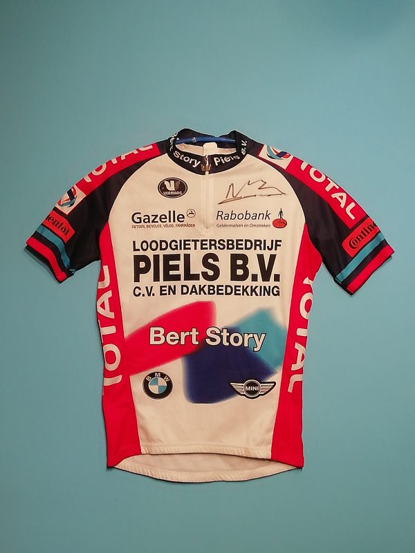 PIELS-BERT STORY-TOTAL 2004
